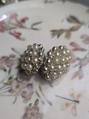 Vintage Screwback Pearl Earrings